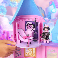 Royale High Powder Room Playset – 1 Doll, 6 Accessories – Fits inside Castle Pla