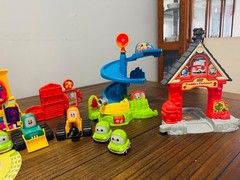 2019 Netflix Tv Series corey carson complete. Extra Sets Included Discontinued
