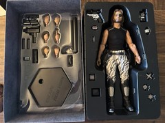 Sideshow 1/6 Snake Plissken 12″ Figure Escape From New York Exclusive w/Cassette