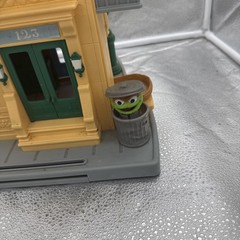 Sesame Street 2010 Mr. Hoopers Store 123 Neighboourhood Playset No Figures