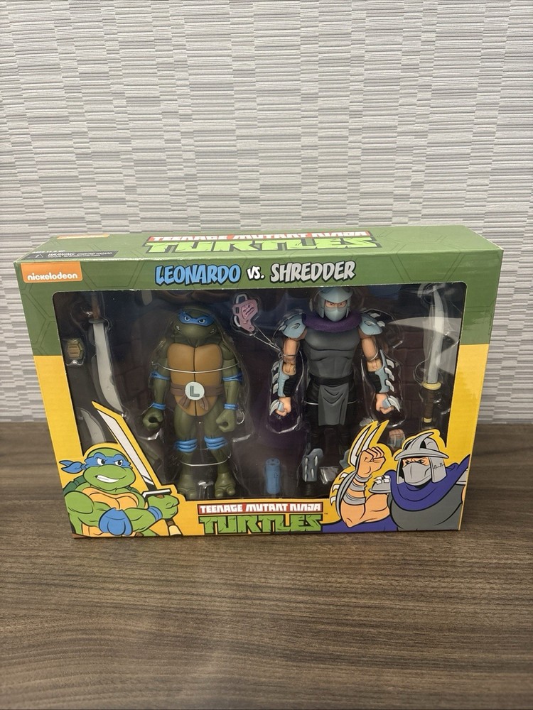 NECA Nickelodeon Teenage Mutant Ninja Turtles Leonardo Vs Shredder