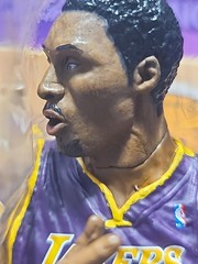 Vntg 2003 McFarlane NBA Los Angeles Lakers Kobe Bryant #8 Series 3 NIP