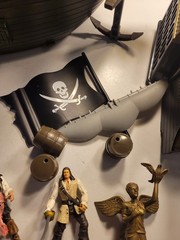 Zizzle Pirates of the Caribbean at Worlds End Ultimate Black Pearl Playset