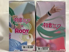 Hatsune Miku AMP+ Figure Set Birthday 2025 & Rody Ver TAITO Sealed Box Damage