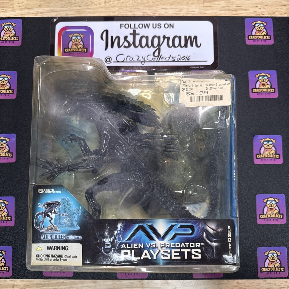 NIB NRFB AVP Alien vs Predator Playsets Alien Queen with Base McFarlane Toys