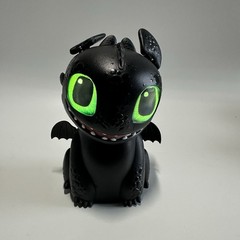 DreamWorks How To Train Your Dragon, Toothless Sitting – CultureFly Vinyl Figure