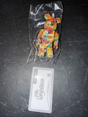Bearbrick Series 46 Pattern – Jon Burgerman with card box (1 Figure)