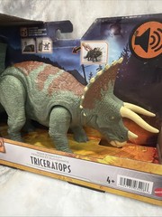 Jurassic World Dominion Triceratops Press Down & Roar Sound! Mattel NEW