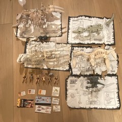 Kenner Bone Age Complete Action System T Rex Triceratops Plesior Codus Dynacus++