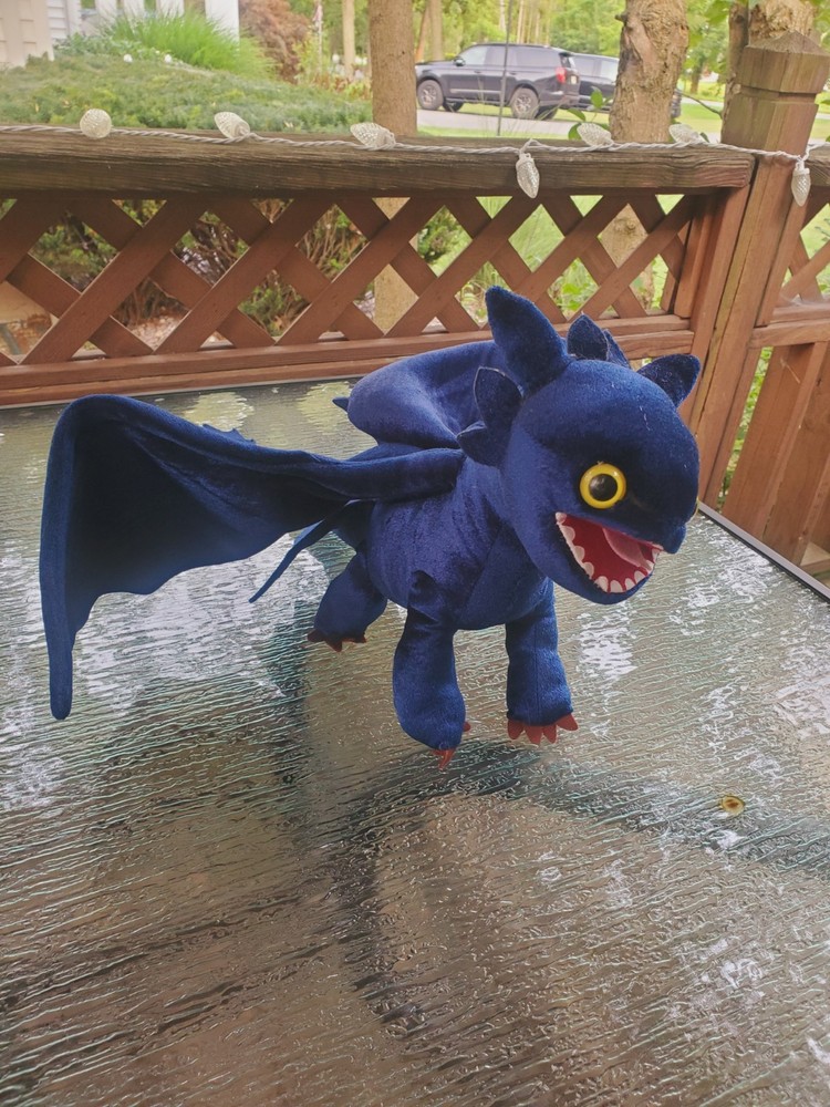 How to Train Your Dragon Arena Spectacular Toothless Night Fury 22” Plush Animal