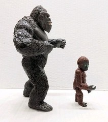 Playmates 7″ Roaring King Kong & Suko 3.5 In Empire Movie Action Figures