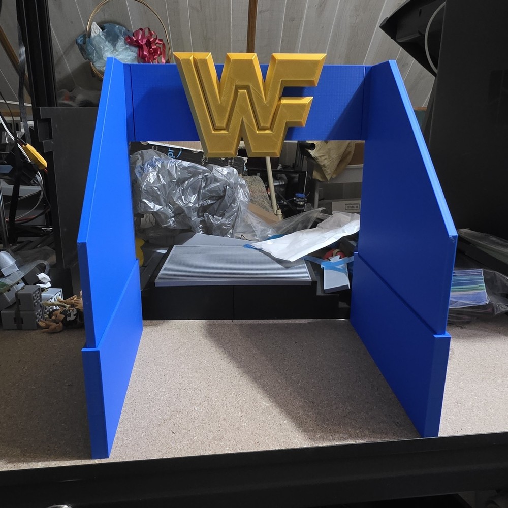 WWE Mattel Elite 90s Entrance Blue Version Accessory Diorama