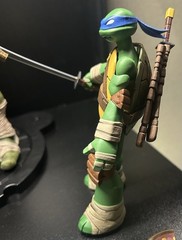Teenage Mutant Ninja Turtles (2012 Cartoon) Ultimate Leonardo 7-Inch Scale