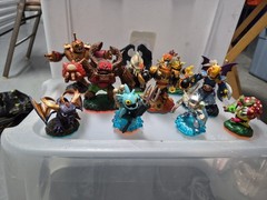 Lot of 22 Activision skylanders Pre-owned