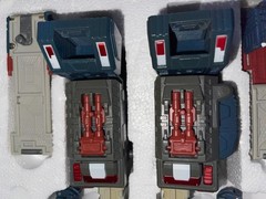 Toyworld TW-H04 Infinitor Fortress Maximus ShipinUSA
