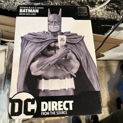 JOKER PURPLE CRAZE JOKER BY BRIAN BOLLAND STATUE