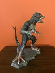 12 inch YMIR Resin Statue + Ray Harryhausen autographed DVD • The Early Years