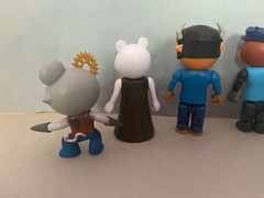 Roblox Piggy Series 2 Figures Lot Of 5 Raze,Officer Doggy, Billy,Rpbby Phat Mojo