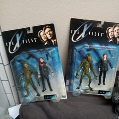 X-Files Fight The Future Agent Mulder & Skully Set Of 2 Figurines – Sealed