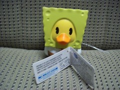 SpongeBob SquarePants, Nickelodeon 2.75″ Rubber Duck with tag attached New!