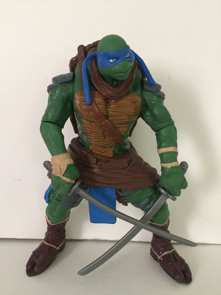 2014 NINJA TURTLES – COMBAT WARRIOR LEONARDO – ACTION FIGURE