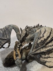 2005 McfarlaneDragons Quest for the Lost King Komodo Clan Dragon Series 1