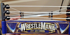 WWE Knuckle Crunchers RING “Wrestlemania goes Hollywood” Not Complete Toy Used