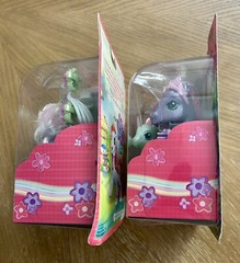 My Little Pony 2003 ALOHA PEARL BONUS BABY Bellaluna & Petal Blossom