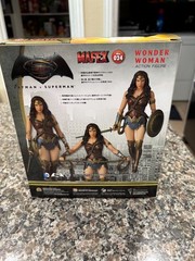 MAFEX WONDER WOMAN No.024 FIGURE BATMAN v SUPERMAN MEDICOM TOY NEW AUTHENTIC DC