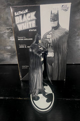 Batman Black And White Statue By Brian Bolland DC Direct 2005