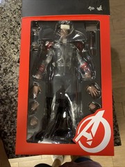 Hot Toys Marvel The Avengers Thor Figure MMS175 Never Displayed