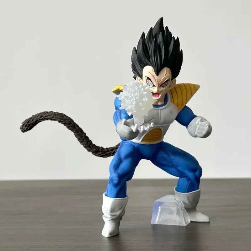 17CM Anime Dragon Ball Z Vegeta Figure Vegeta Statue with Artificial Moon Action
