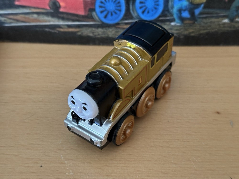 Learning Curve Wooden/Diecast Factory Sample Battery Operated Gold Thomas!