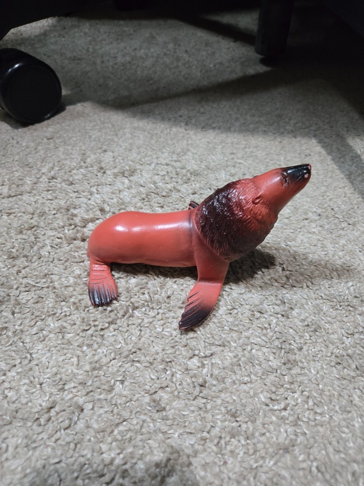 S.H. Plastic South American Sea Lion Plastic Figure – 5.5 Inches