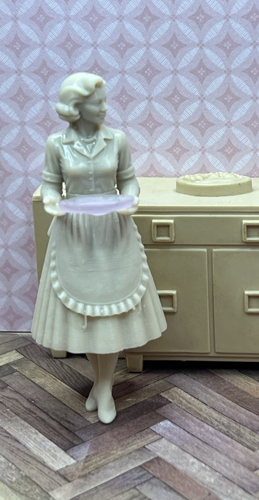 1:24 1950 Housewife Hostess Homemaker Figure Inspired by Marx