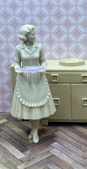 1:24 1950 Housewife Hostess Homemaker Figure Inspired by Marx