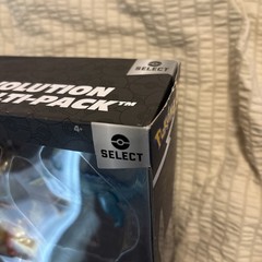 Pokemon Eevee Jolteon Vaporeon Flareon Select Evolution Multi Pack Action Figure