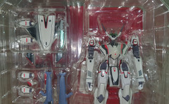 Macross Frontier VF-100 ‘s VF-25F Messiah Alto Custom 1/100 Bandai 2009