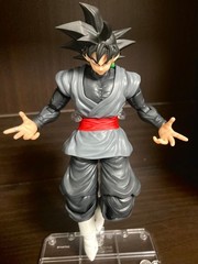 DIMENSIONIA 01C Goku Black Super Saiyan Rose S.H.Figuarts Size