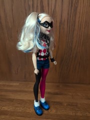 DC Comics Super Hero Girls HARLEY QUINN 12″ Doll Mattel
