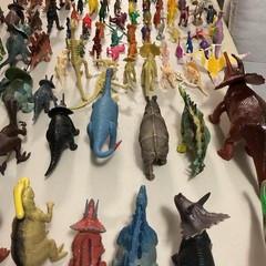 Huge Dinosaur Lot Of 100 Assorted Brands Sizes Types Skeletons Plastic, Rubber