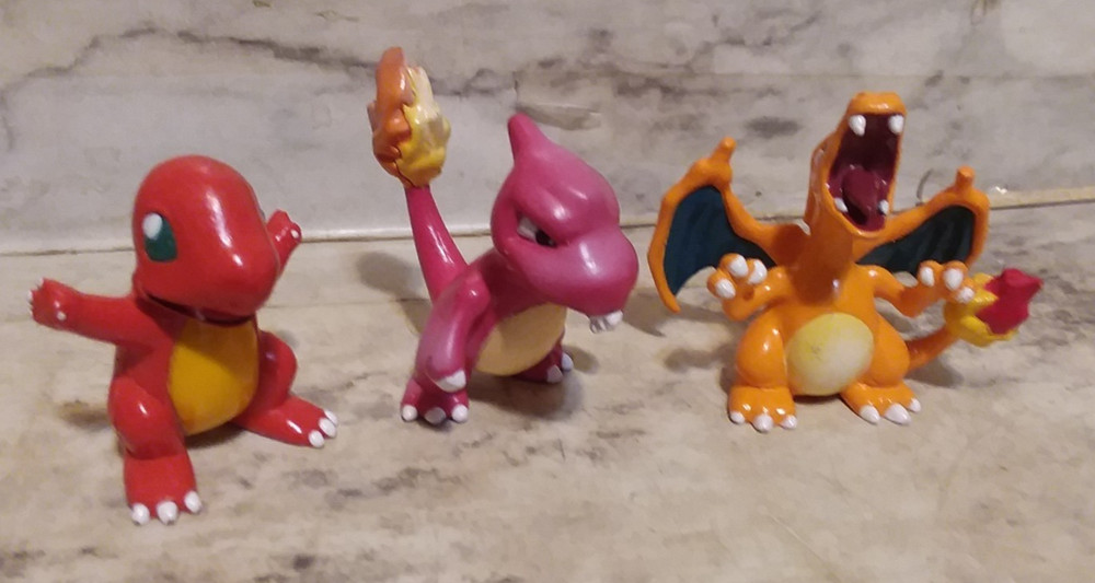 3 Vntg 1990’s TOMY Nintendo POKEMON Figure Lot – Charizard Charmeleon Charmander