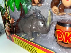 Donkey Kong 2.5″ Jungle Adventure Diorama Set Jakks Pacific | Rambi & Diddy Kong