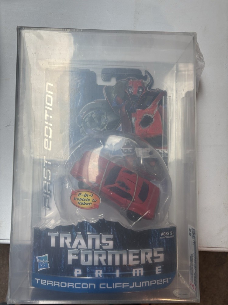 Transformers Prime First Edition Terrorcon Cliffjumper Graded CAS 80