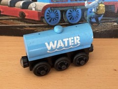 Learning Curve Wooden Thomas Train Factory Error Water Tanker/Busy Bee James!