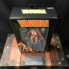 Vampirella Executive Replicas 6-Inch Action Figure Limited Edition 4 Available