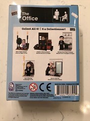 NIB -THE OFFICE Single Figure Dwight’s “Schrute Farms” Buildable Set