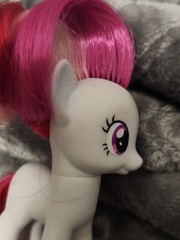My Little Pony Friendship Is Magic Brushable Hair Plumsweet White Sundae READ