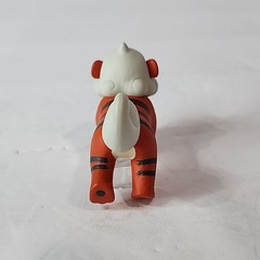 Pokemon Scale World 2″ 1:20 Hisui Hisuian Growlithe Gardie Mini Figure Bandai
