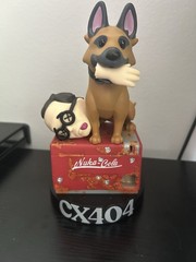 Dark Horse Fallout (TV Series): Stylized CX404 with Wilzig Head Vinyl Figure